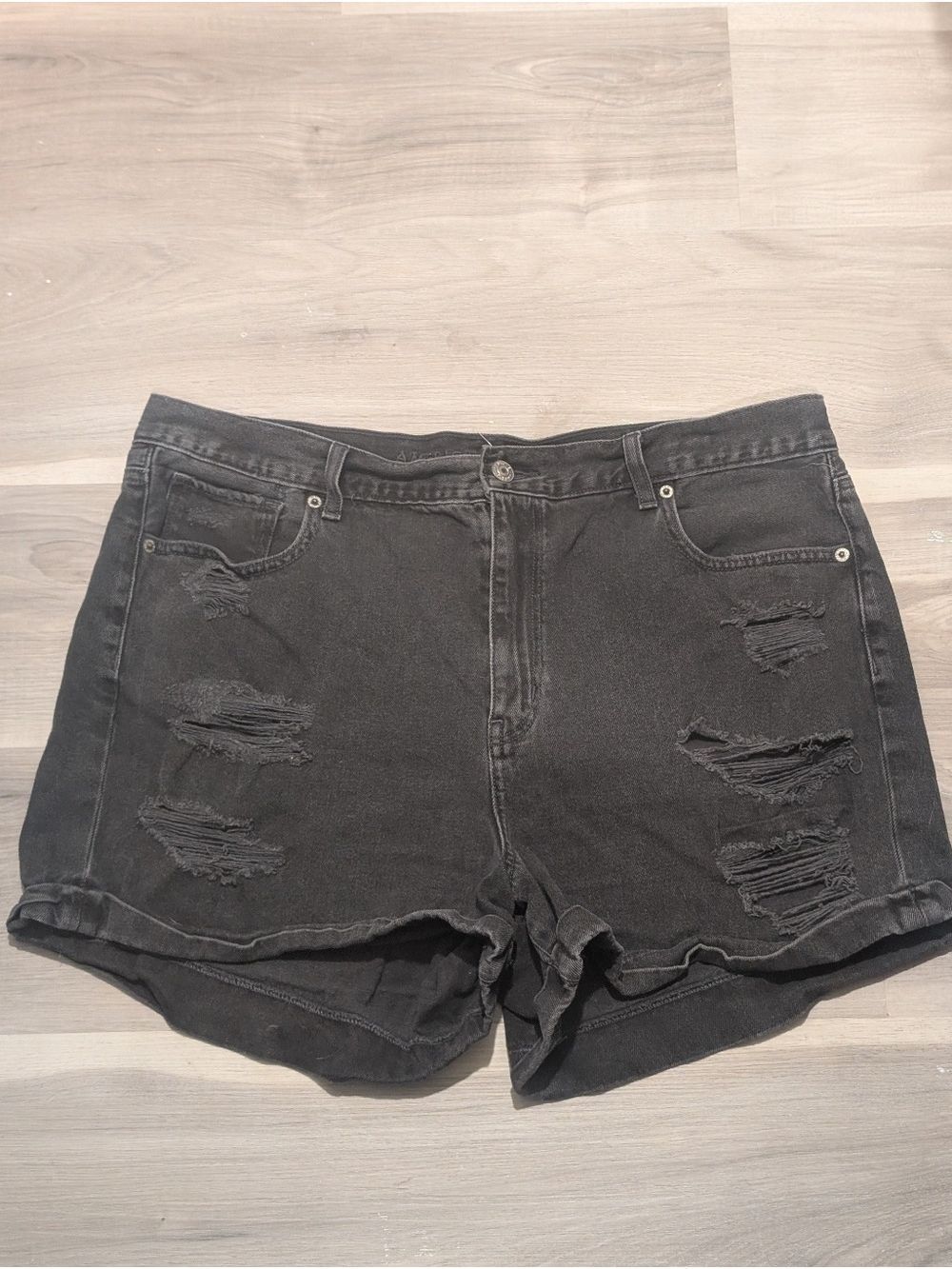 American Eagle | Mom Short In Black Wash